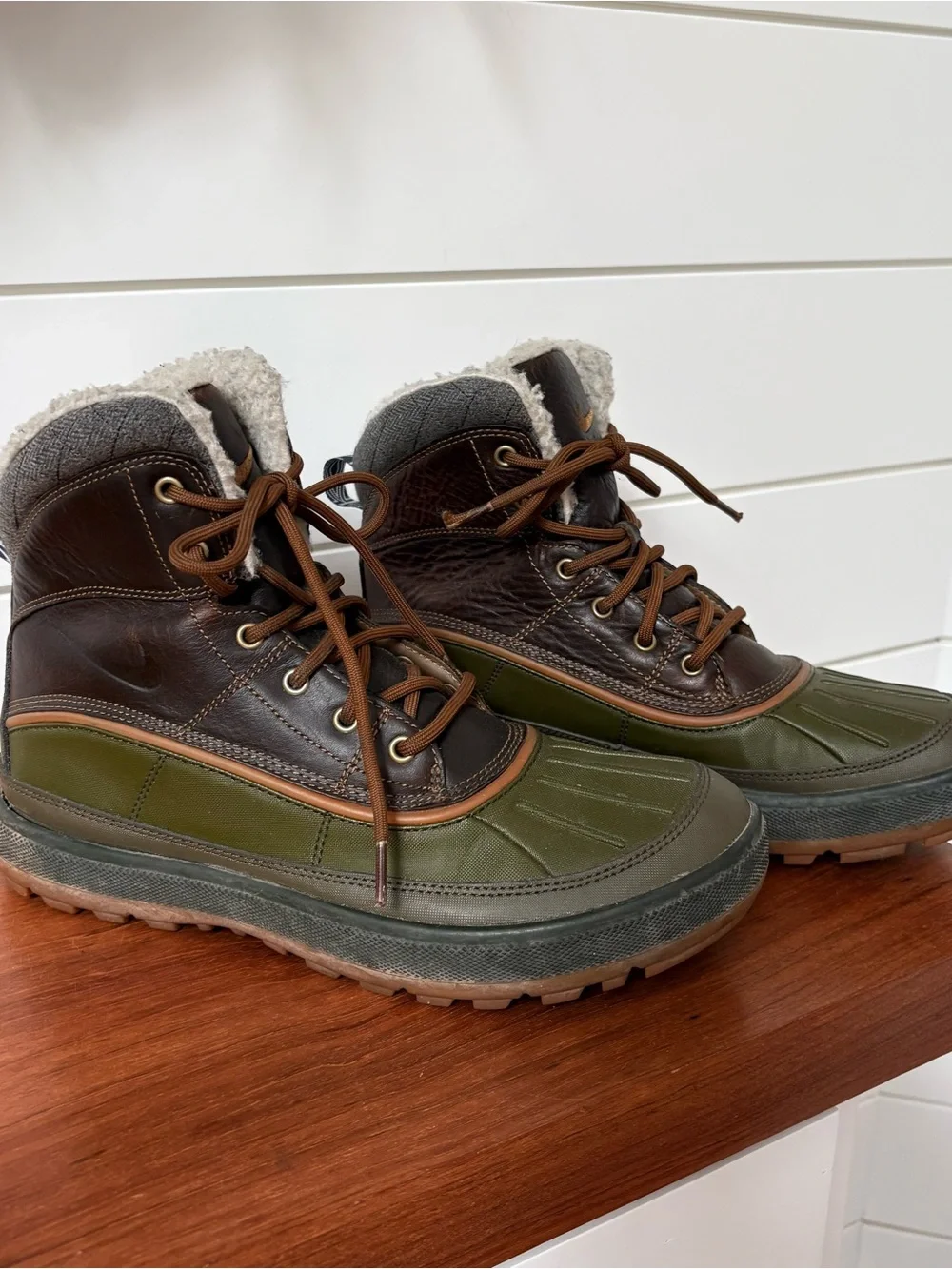 Nike ACG Woodside II Green Brown Duck Boots Men’s 8.5 Waterproof Fleece Hiking